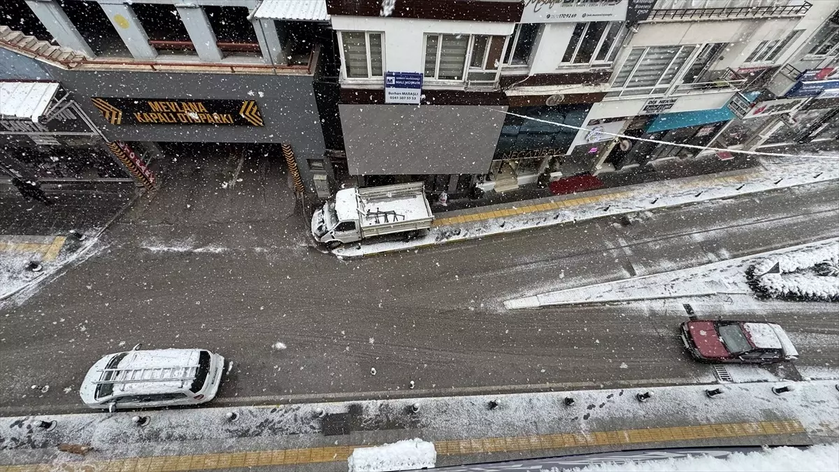 Çorum’da Kar Yağışı Etkili Oluyor